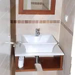 Ostria Village شقة فندقية