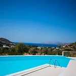 Ostria Village مِلوبوتاس