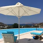 شقة فندقية Ostria Village مِلوبوتاس