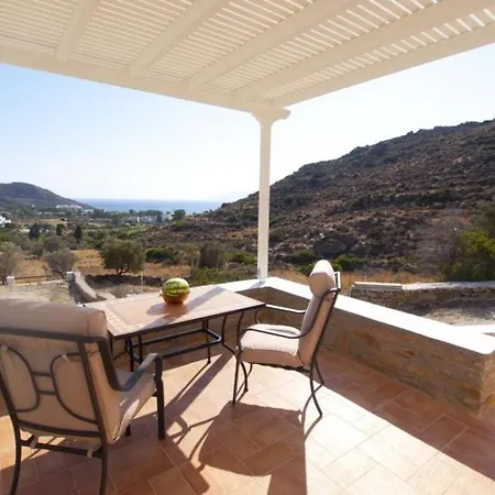 Ostria Village 아파트호텔 3*