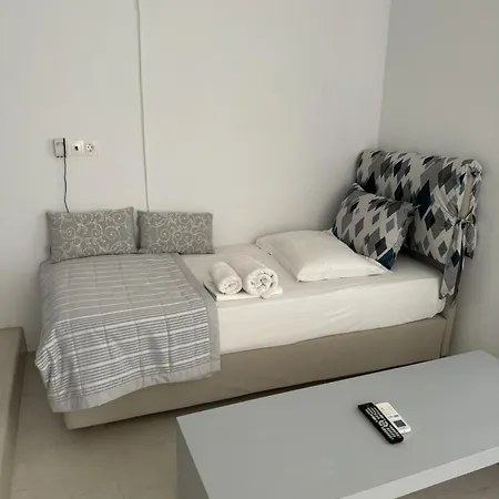 Ostria Village Lejlighedshotel
