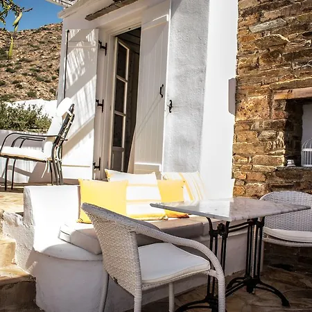 Ostria Village Lejlighedshotel