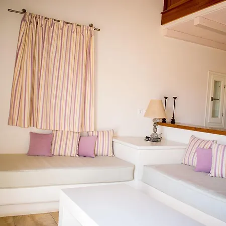 Ostria Village 아파트호텔 3*