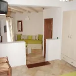 Ostria Village Mylopotas