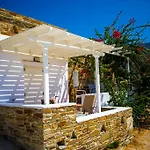 Ostria Village Aparthotel Mylopotas