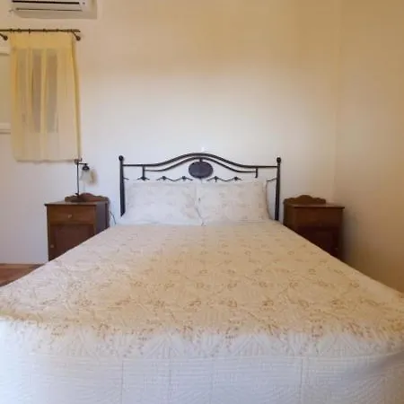 Ostria Village Aparthotel
