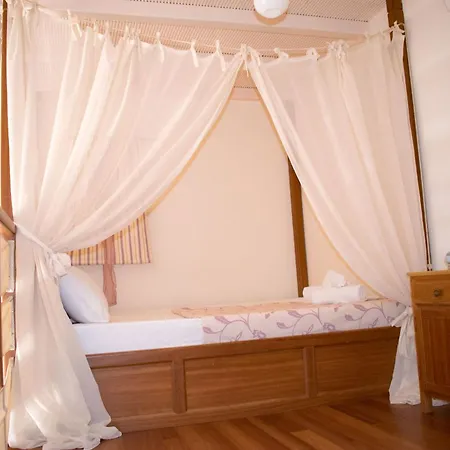 Ostria Village Aparthotel 3*