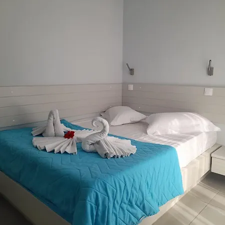 Ostria Village Aparthotel *