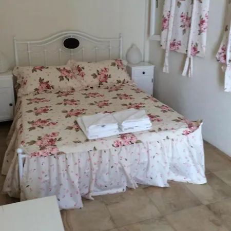 Ostria Village Mylopotas