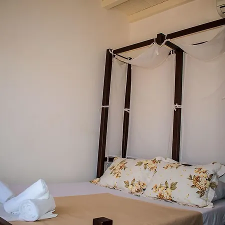 Ostria Village Aparthotel Mylopotas