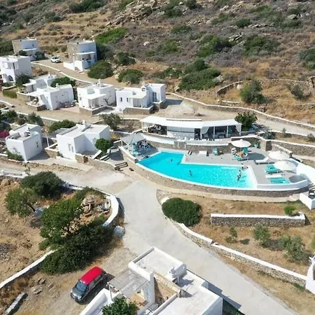 Ostria Village Aparthotel *