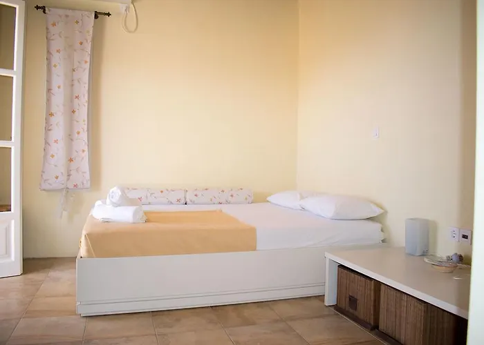 Ostria Village 아파트호텔 3*